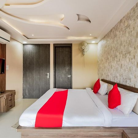 Super Hotel O The Moody Moon Hotel Jaipur Bagian luar foto