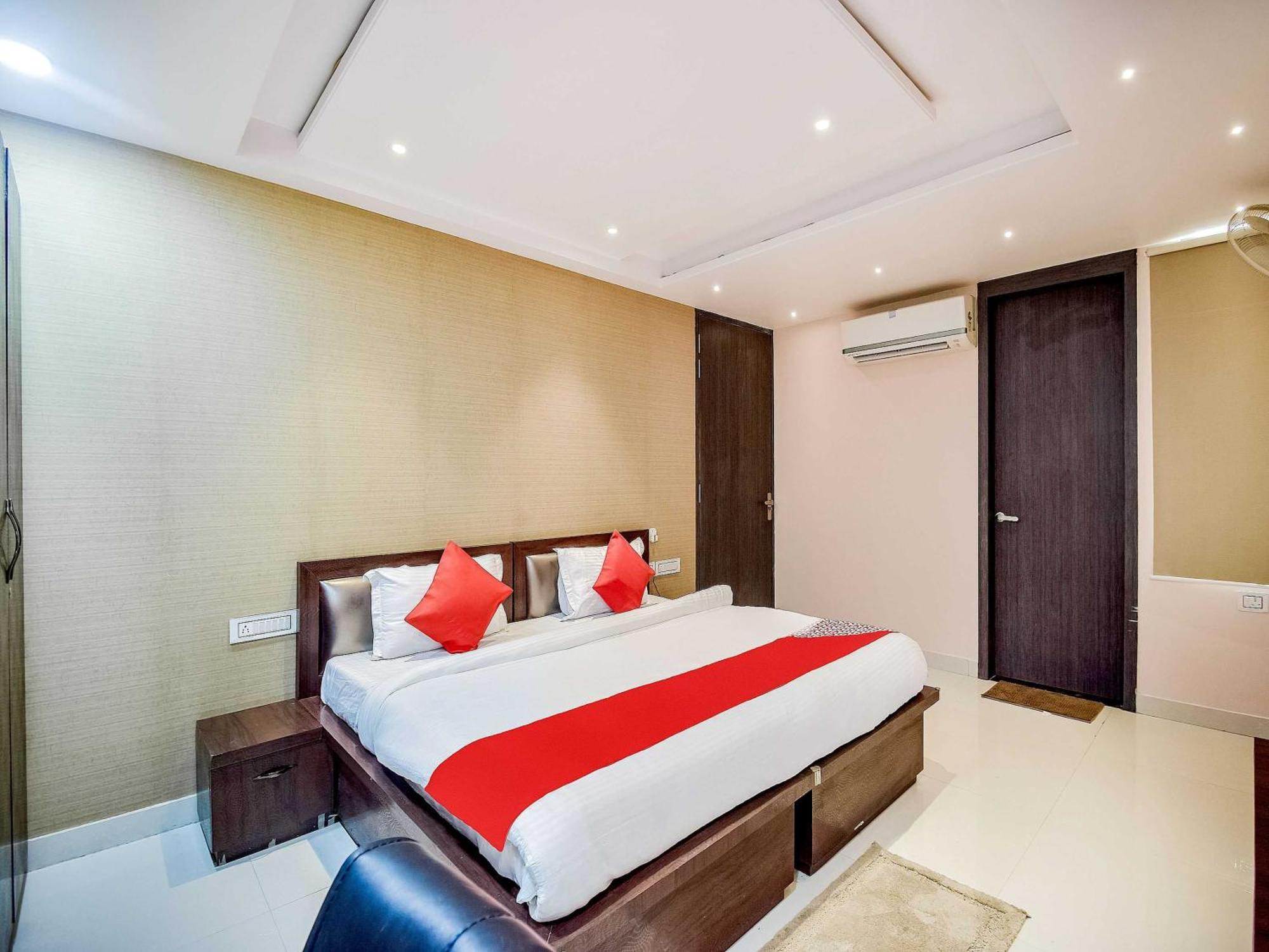 Super Hotel O The Moody Moon Hotel Jaipur Bagian luar foto