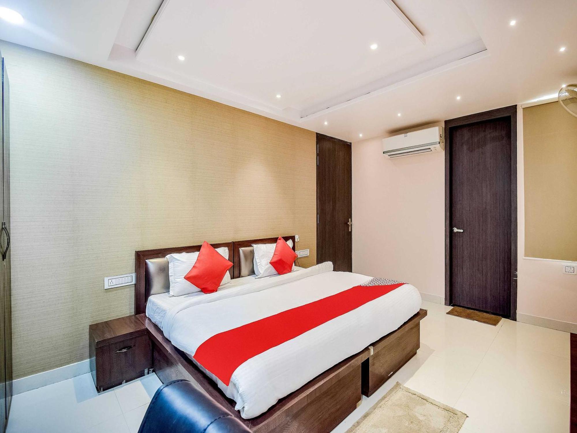 Super Hotel O The Moody Moon Hotel Jaipur Bagian luar foto