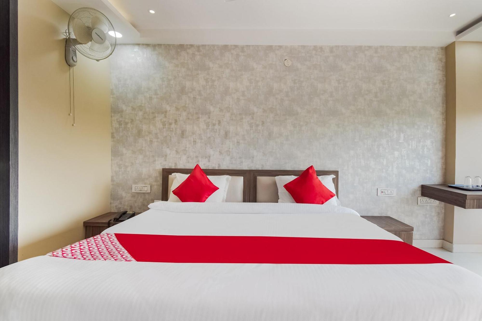 Super Hotel O The Moody Moon Hotel Jaipur Bagian luar foto