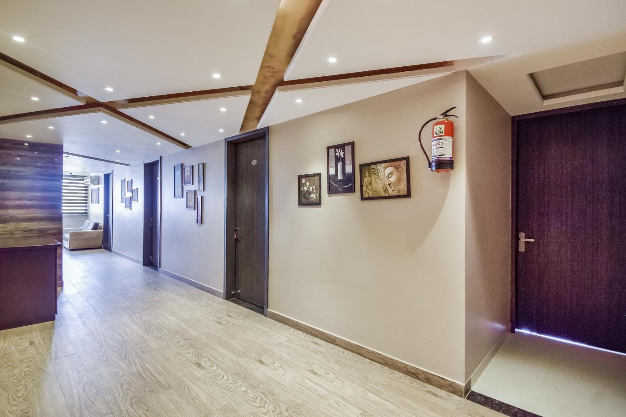 Super Hotel O The Moody Moon Hotel Jaipur Bagian luar foto