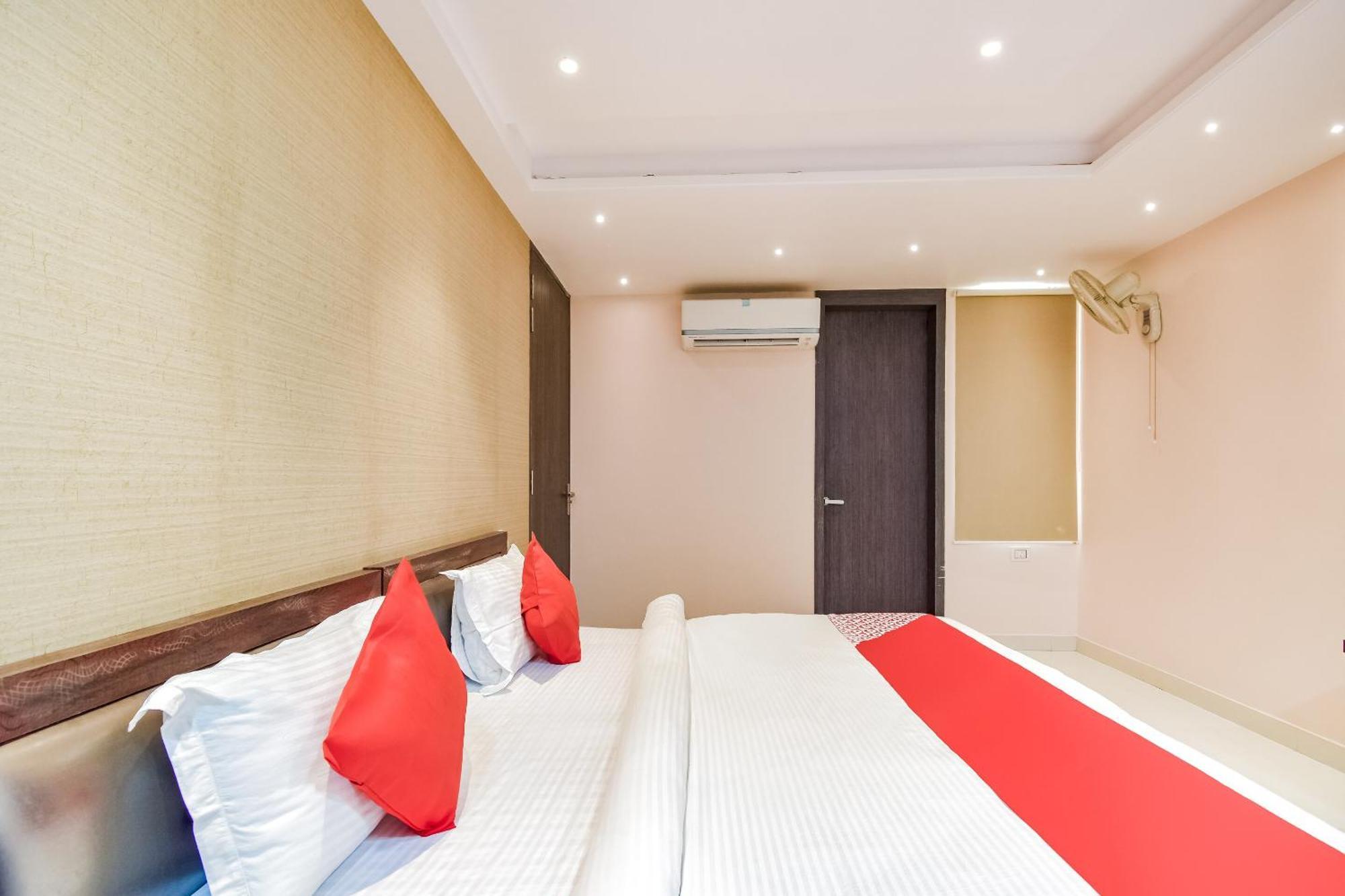 Super Hotel O The Moody Moon Hotel Jaipur Bagian luar foto