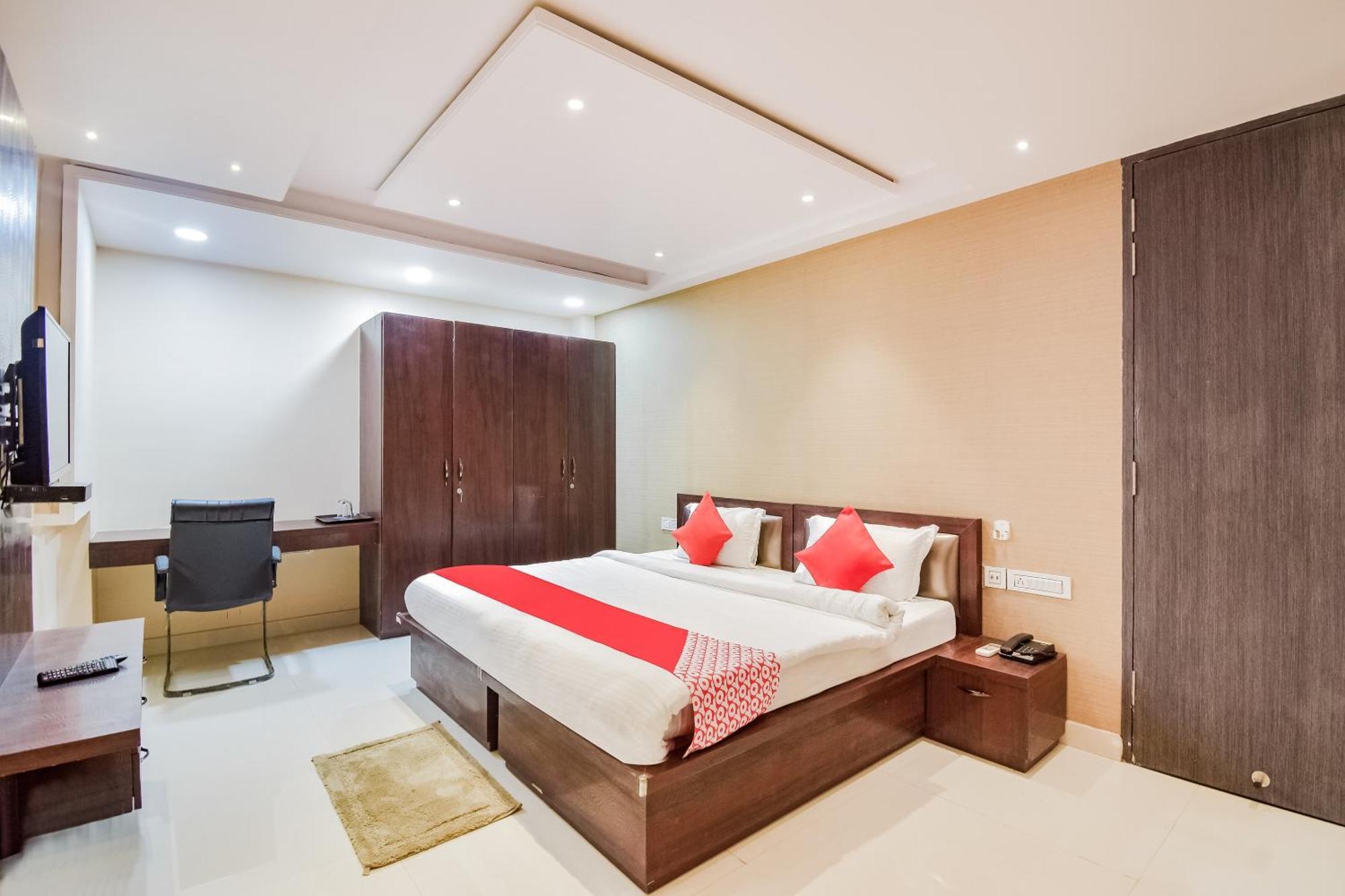 Super Hotel O The Moody Moon Hotel Jaipur Bagian luar foto